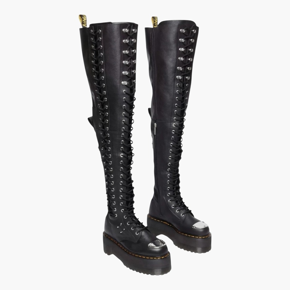 Dr. Martens 28-Eye XTRM Max Virginia Leather Knee High Platform Boot Size W7 New